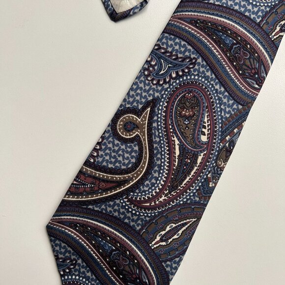 90s Yves Saint Laurent silk tie - Picture 2 of 3